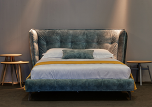 King bed site